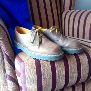Vintage Brown Doc Martens Oxfords W8 M6